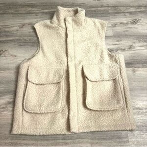 Zara Cream Sherpa Vest with Pockets size Medium